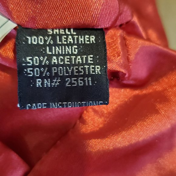 Vintage, blazin' red leather bomber jacket! - Picture 8 of 8